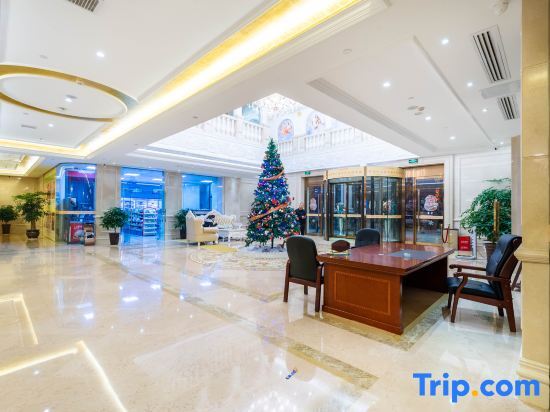 Йиян: Vienna International Hotel (Yiyang Ziyang Center)