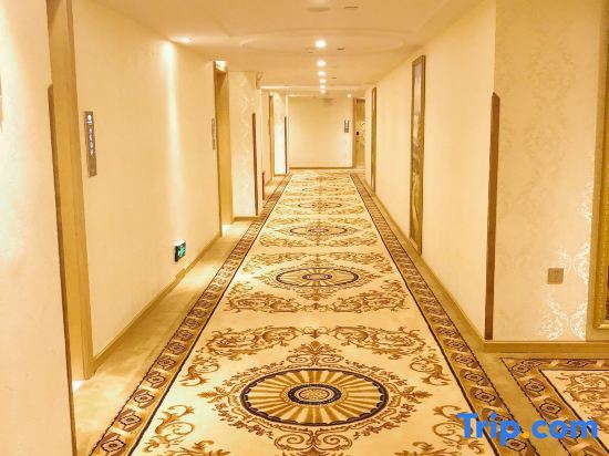 Чанша: Vienna Hotel(Changsha High Speed Rail West Station Jinqiao International Branch)