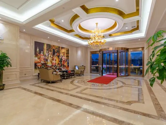 Чанша: Vienna Hotel(Changsha High Speed Rail West Station Jinqiao International Branch)