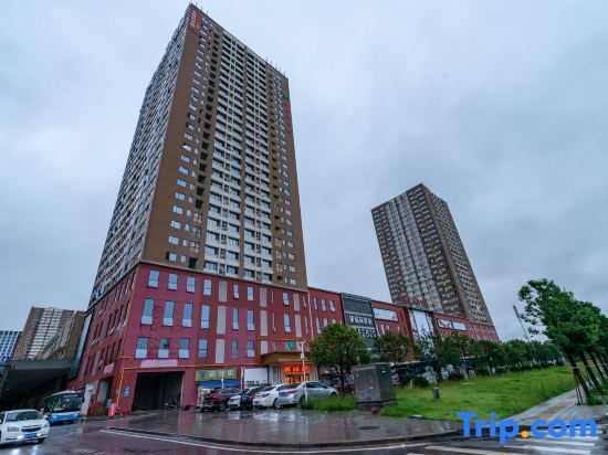 Чанша: Vienna Hotel(Changsha High Speed Rail West Station Jinqiao International Branch)
