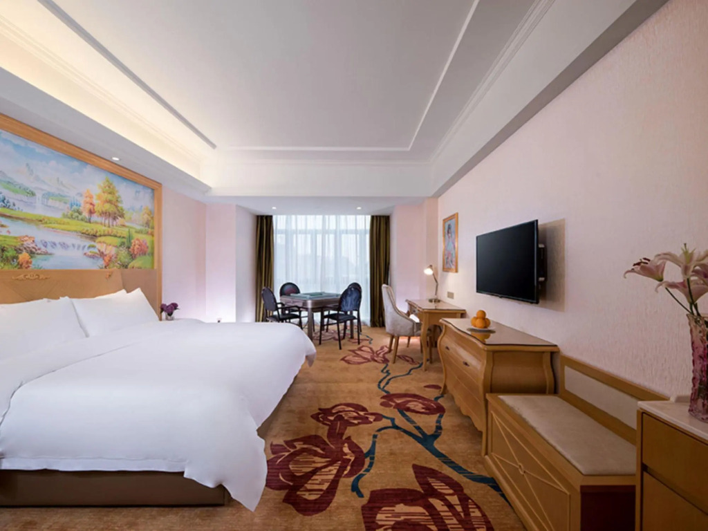 Хэчжоу: Vienna Hotel (Guangxi Hezhou Fuchuan Hotel)