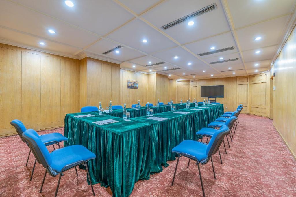Баодин: Baoding Zhong Yin Hotel