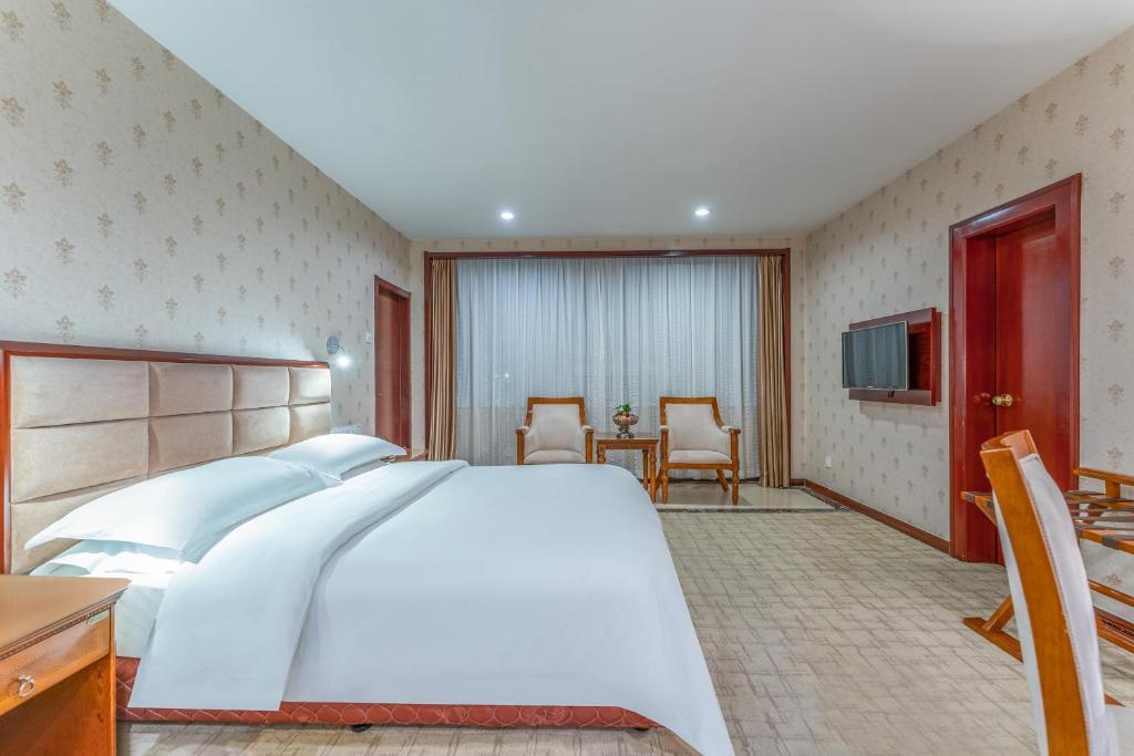 Baoding Zhong Yin Hotel — фото 2