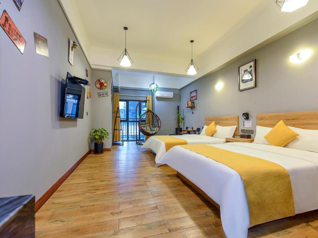 Чунцин: Chongqing Ouranjian Lake View Guesthouse