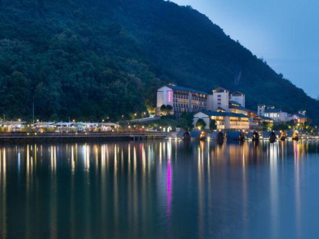 Цзиньюань: BJG Swan Lake Hot Spring Hotel