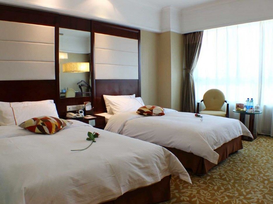 Шаогуань: Yishan Business Hotel