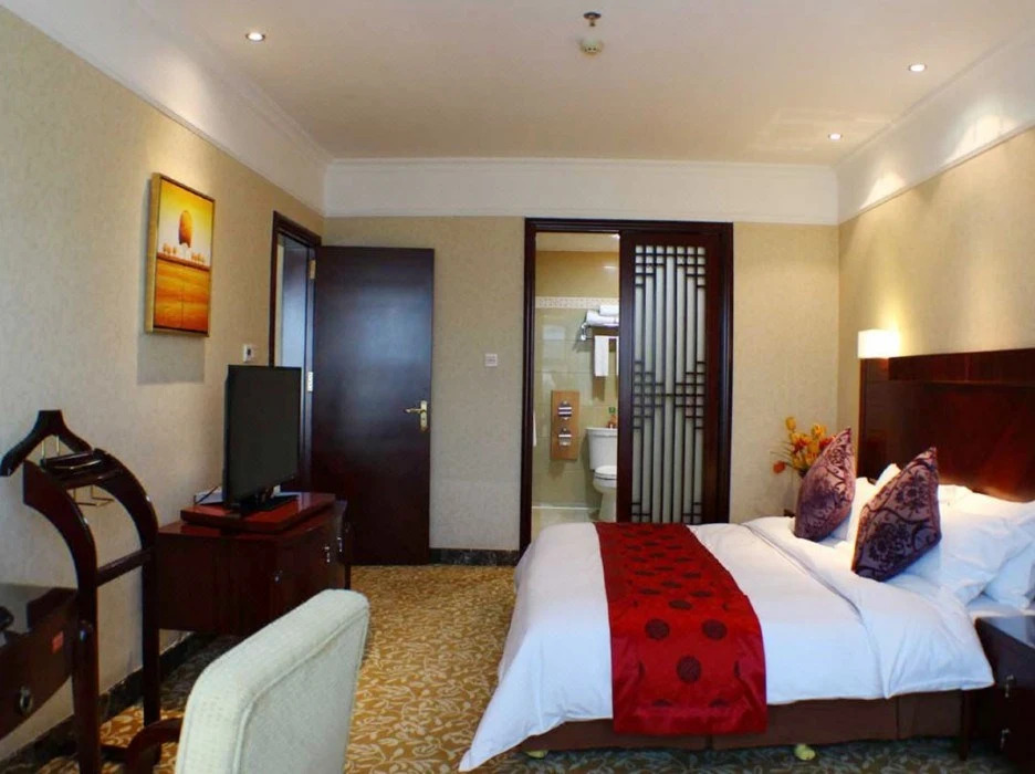 Шаогуань: Yishan Business Hotel