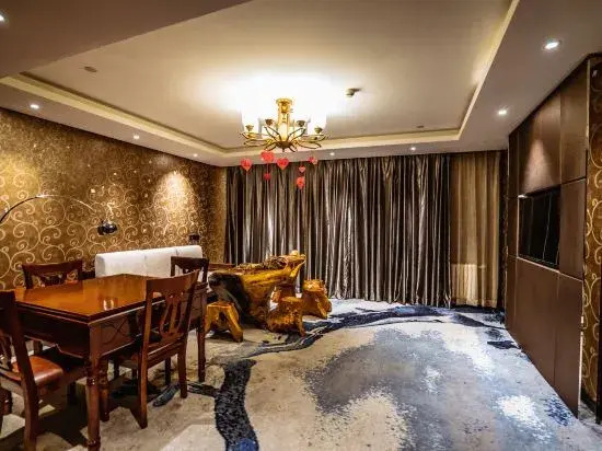 Харбин: Huayi Oriental Hotel (Harbin Central Street Subway Station Harbin Station)