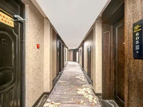 Харбин: Huayi Oriental Hotel (Harbin Central Street Subway Station Harbin Station)