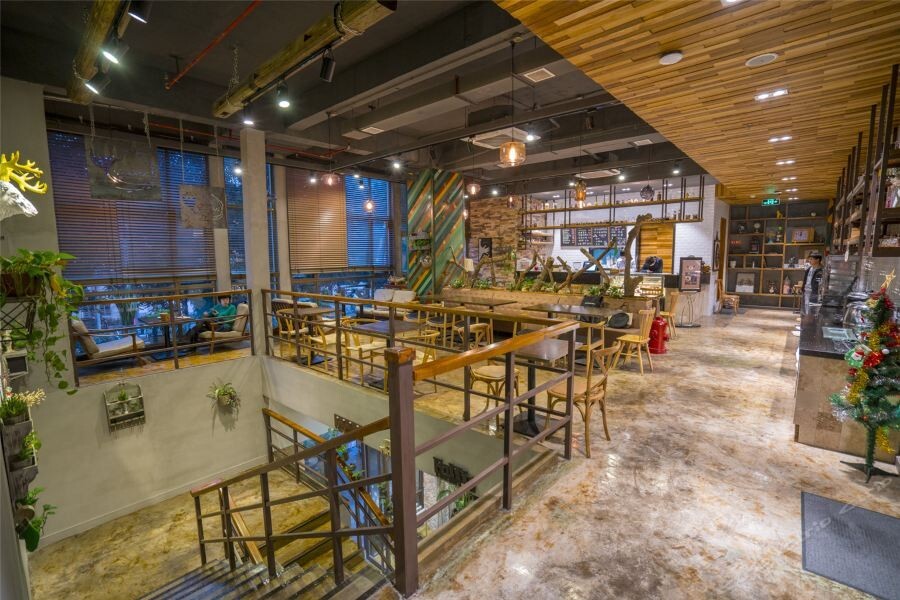 Фучжоу: Weaver Hotel & Condo