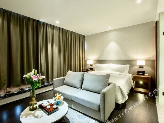 Линьи: Giorgio Morandi Hotels