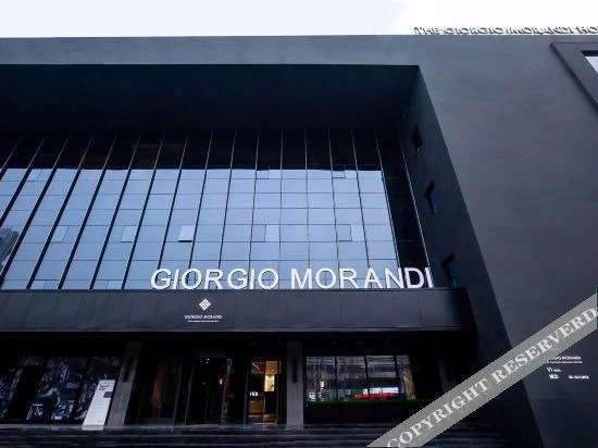 Линьи: Giorgio Morandi Hotels