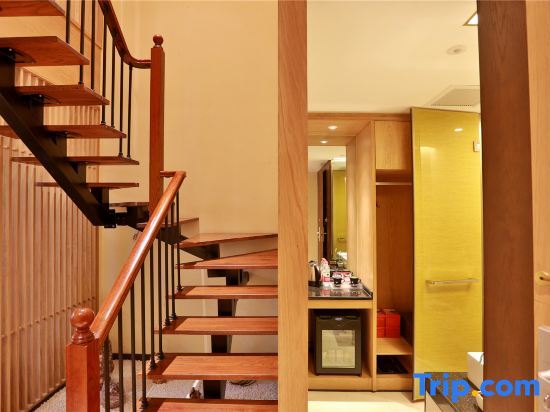 Чжэнчжоу: The Serene House (Zhengzhou CBD Convention & Exhibition Center Weilai North Road)