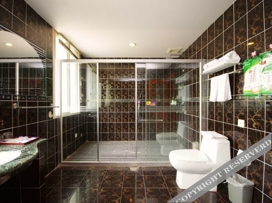 Ибинь: Yueliang Bandao Business Hotel