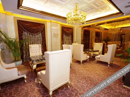 Ибинь: Yueliang Bandao Business Hotel