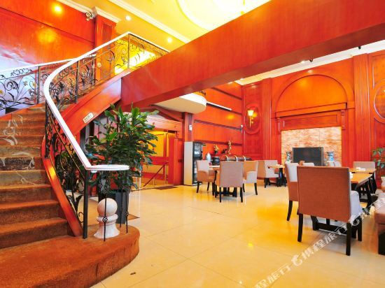 Ибинь: Yueliang Bandao Business Hotel