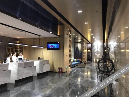 Чжэнчжоу: H Hotel (Zhengzhou Hanghai Guangchang Metro Station)