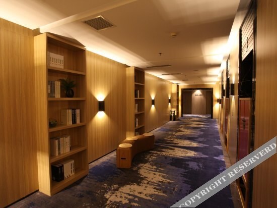 Чжэнчжоу: H Hotel (Zhengzhou Hanghai Guangchang Metro Station)