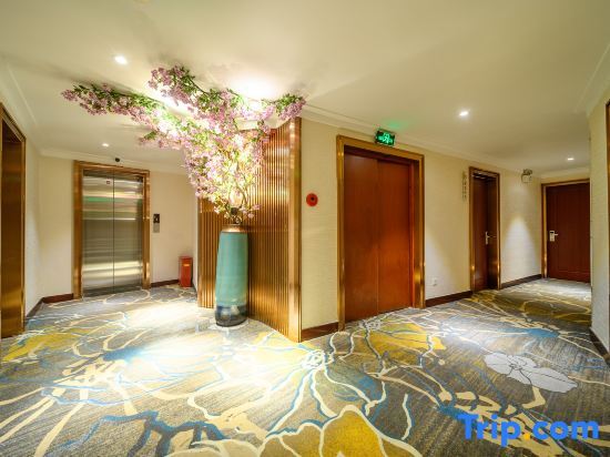 Фуян: Holiday Inn (Fuyang Yingzhou District City Normal College)