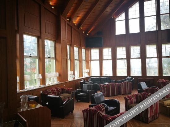 Ваньнин: Happy Time Youth's Party Resort Hotel