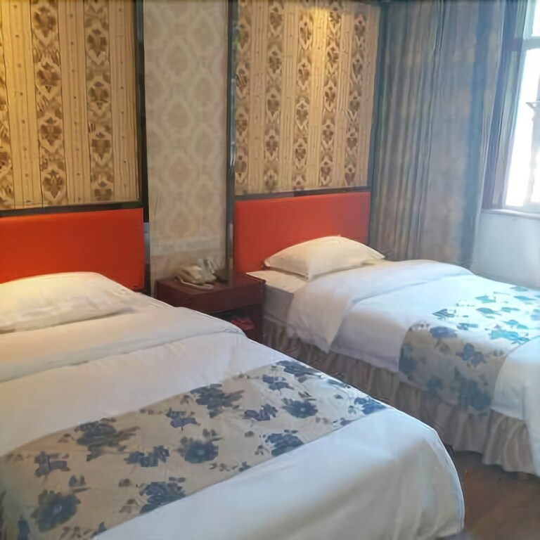 Лешан: Wenquan Yuantou Hotel