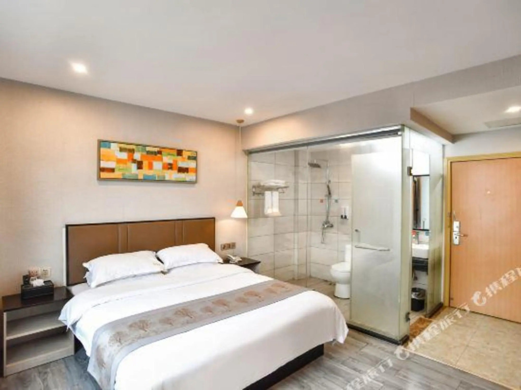Янгиианг: HUIFENGHOTEL