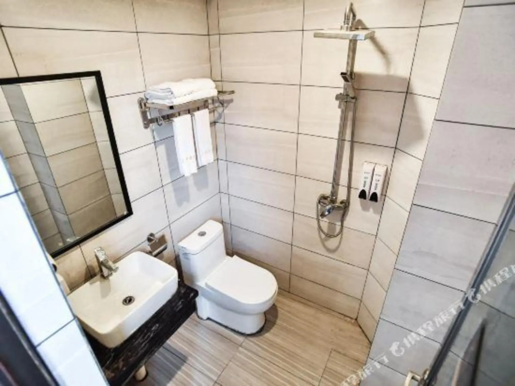 Янгиианг: HUIFENGHOTEL