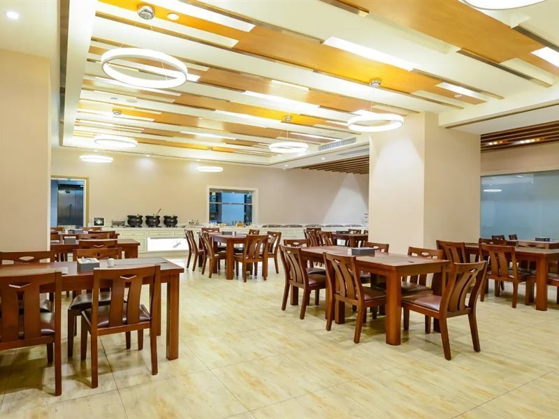 Чунцин: Yun Hu International Hotel (Chongqing South High-speed Railway Station Liangping)