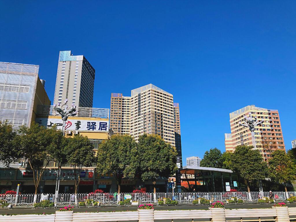 Куньмин: Ease Hotel Kunming North Railway Station Metro Station