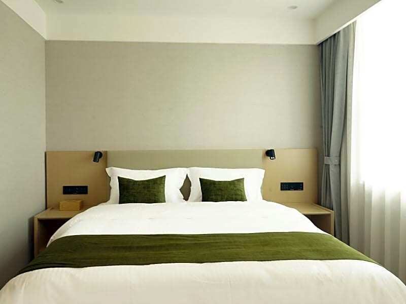 Таншань: Green Tree Inn Hebei Tangshan Normal University