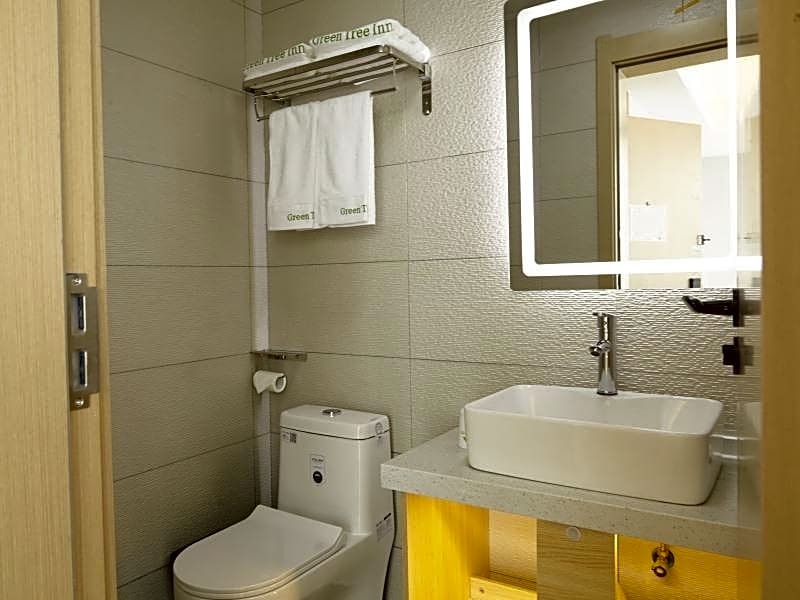 Таншань: Green Tree Inn Hebei Tangshan Normal University