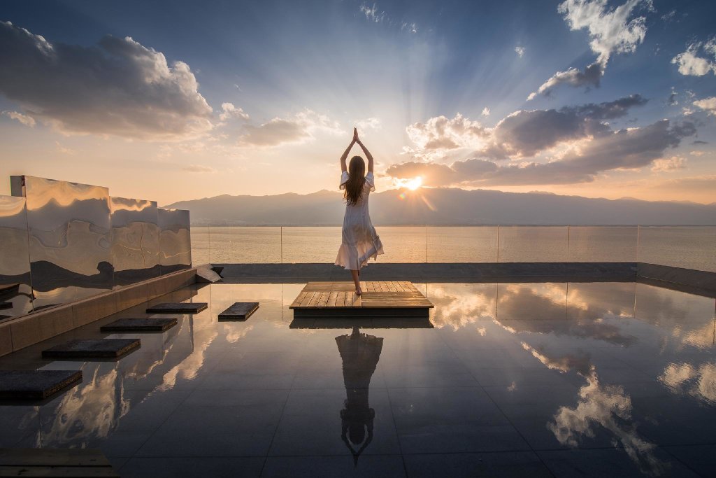 Дали: Yuanshanqing Stone Hill Seaview Guesthouse