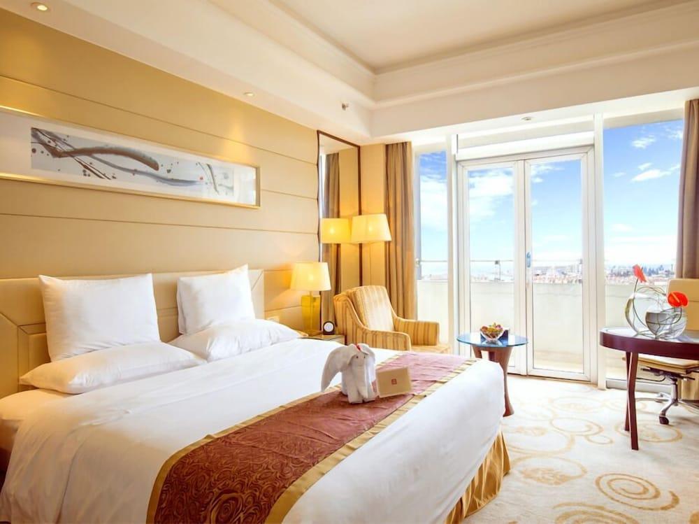 Бэйхай: New Century Grand Hotel Beihai Jinchang
