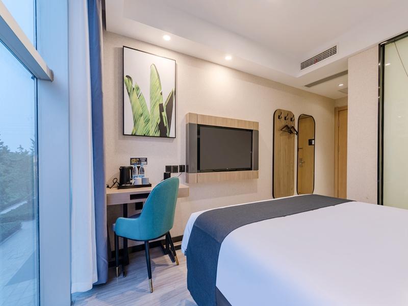 Чжэнчжоу: UP AND IN Hotel Henan Zhengzhou Guancheng District East High-speed Railway Station West Square