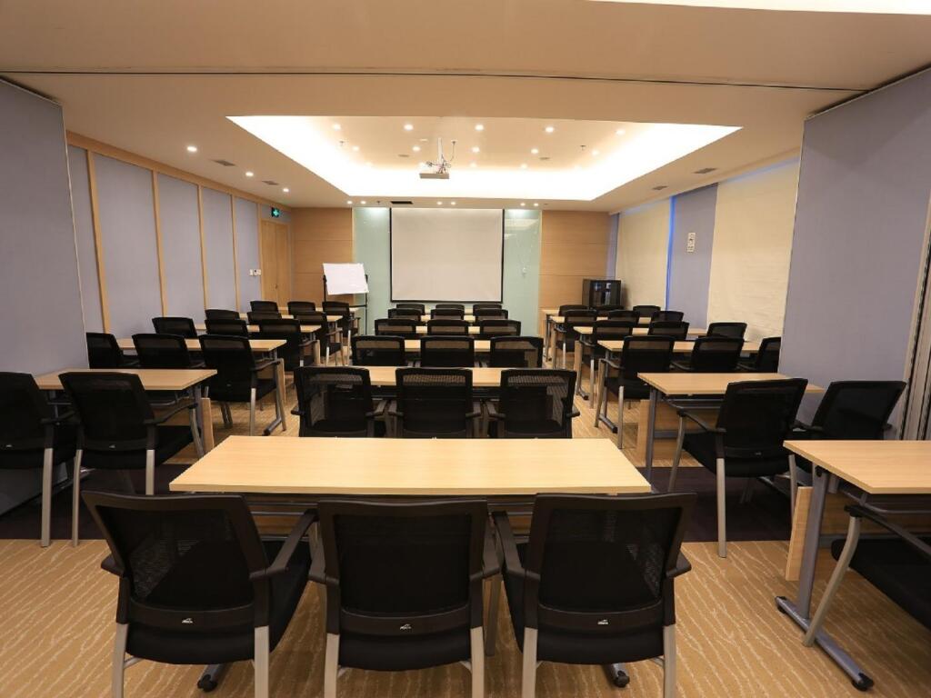 Шэньян: Ji Hotel Shenyang North Station