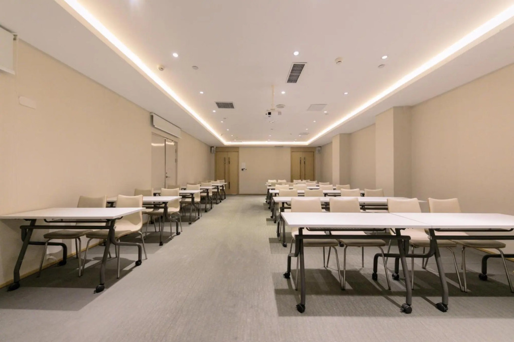 Баодин: Ji Hotel Zhuozhou East Station