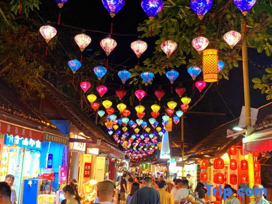 Цзинхун: Hanting Hotel Xishuangbanna Gaozhuang Xishuangjing