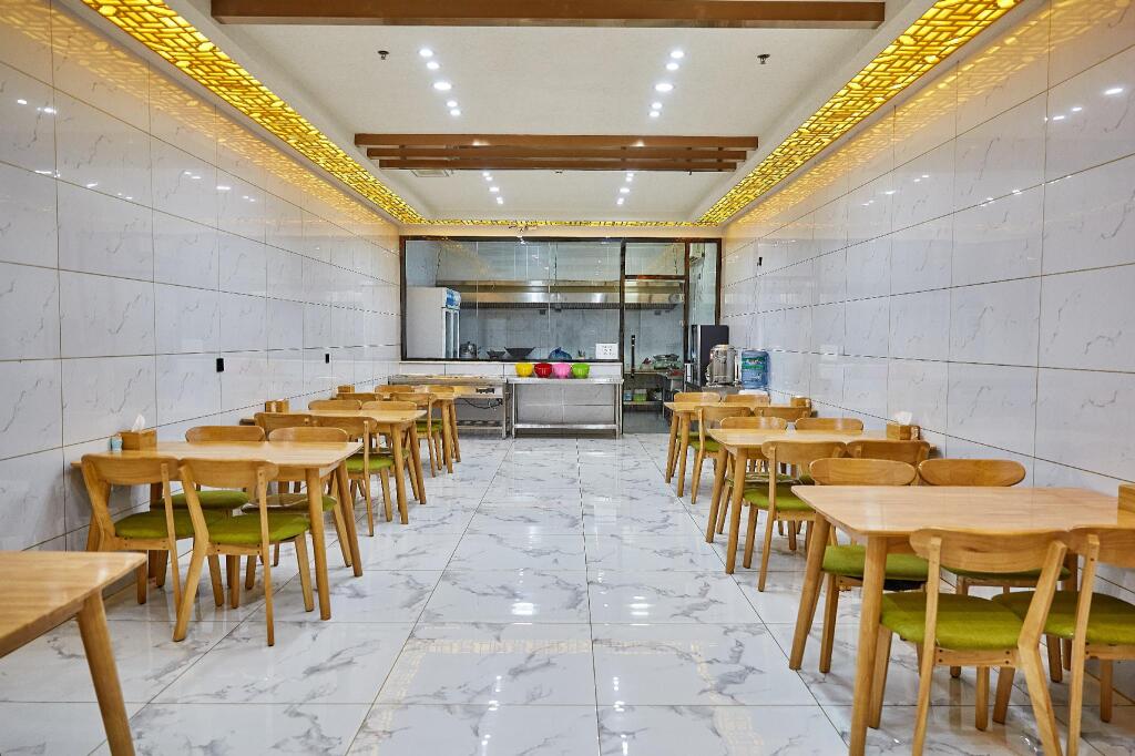 Лянфан: Elan Inn Langfang Xianghe Furniture Mall