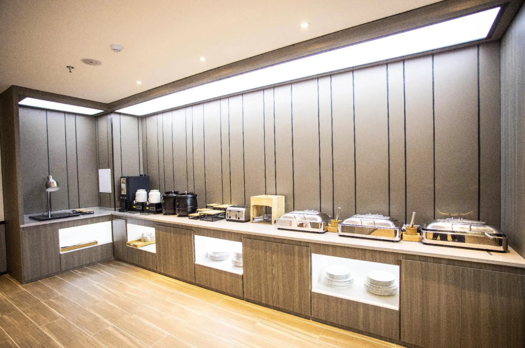 Жичжао: HANTING  HOTEL(County store）