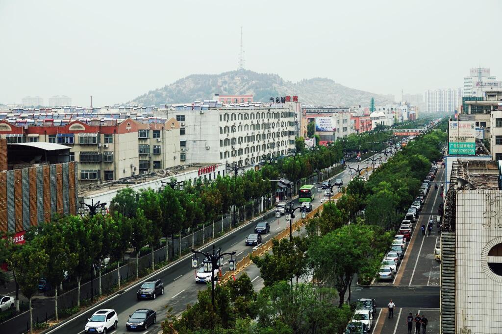 Цзинин: Elan Inn  Jining Liangshan Shuibo Zhong Road