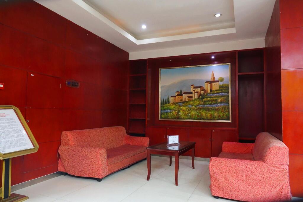 Цзинин: Elan Inn  Jining Liangshan Shuibo Zhong Road