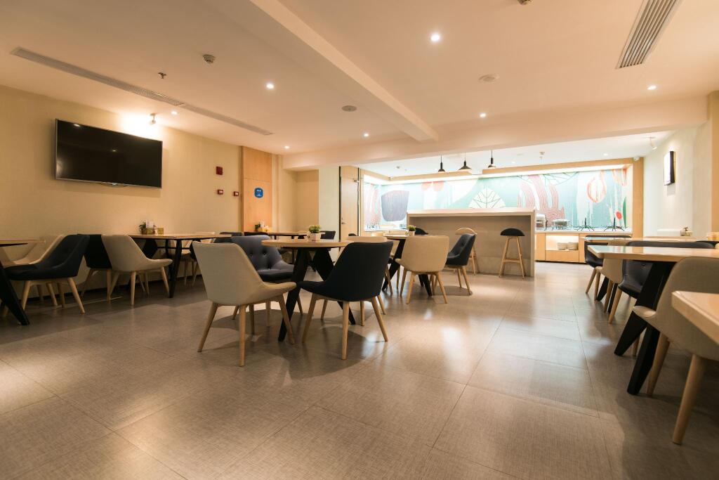 Синин: Hanting Hotel Xining Bayi Road Tuanjie Bridge