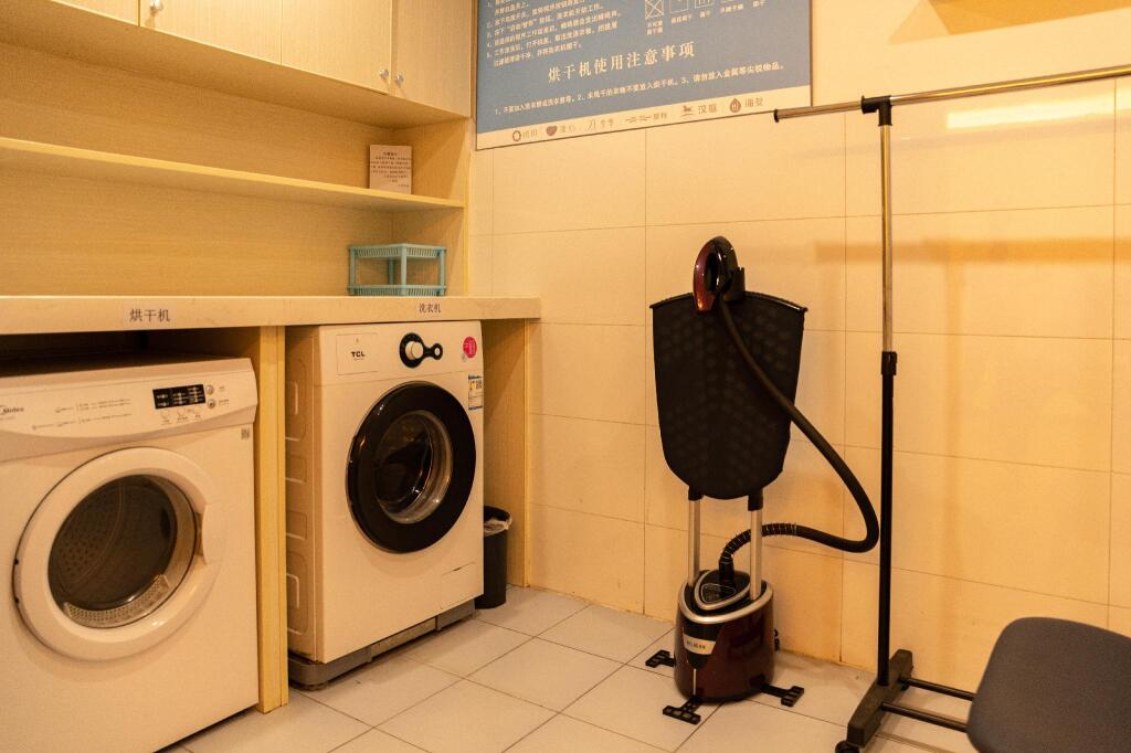 Яньчэн: Hanting Hotel Yancheng Dongtai Railway Station