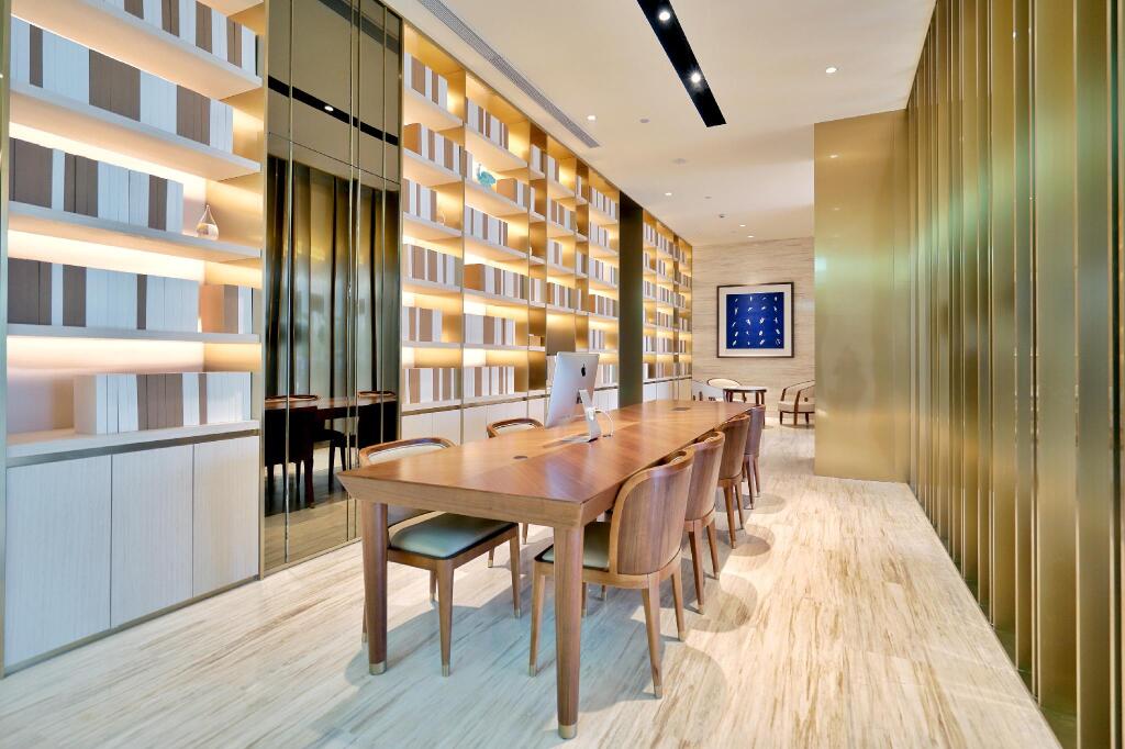 Цзясинь: Ji Hotel Pinghu Ruifeng Square
