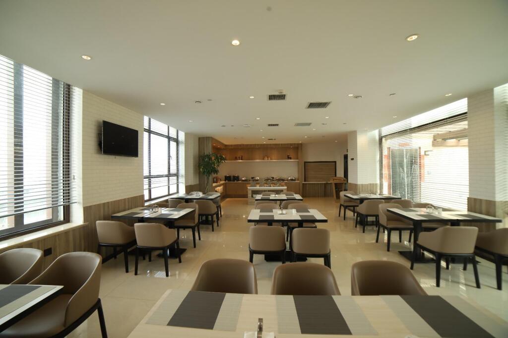Синтай: Hanting Premium Hotel Xingtai City Nanhe County Heyang Street