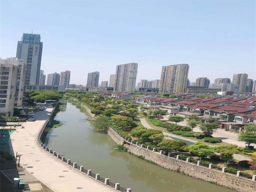 Чанчжоу: Hanting Hotel Changzhou Hutang University Town