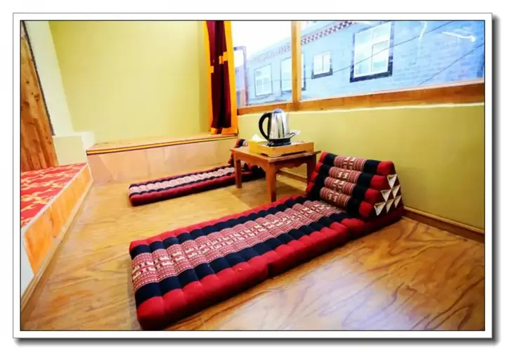 Шангри-Ла: Shangri-La King Gesar Guesthouse