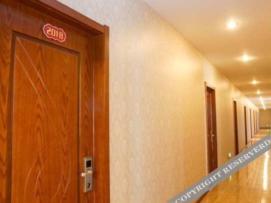 Ичан: Yichang Spring Business Hotel