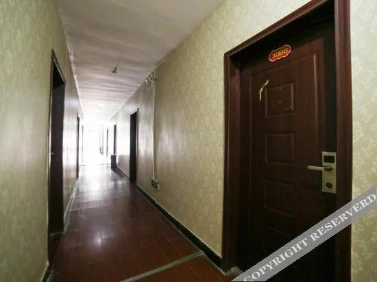 Ичан: Yichang Spring Business Hotel