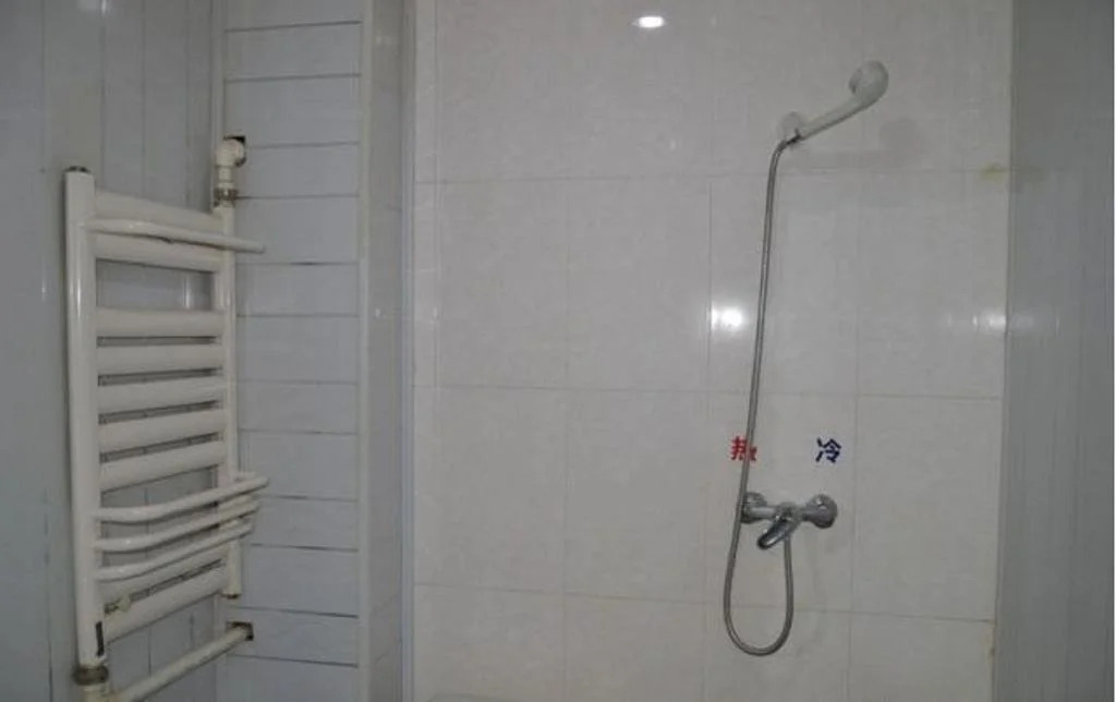 Цзиньчжун: Baisheng Hotel